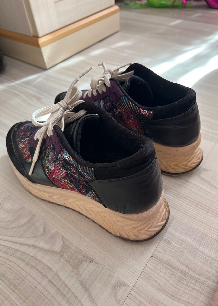 Spor ayakkabı - Görsel 3