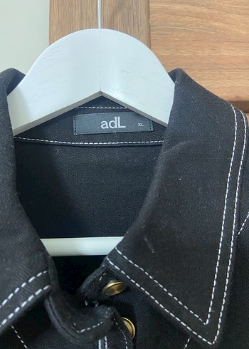 Düğmeli Siyah Denim Midi Elbise - Görsel 3