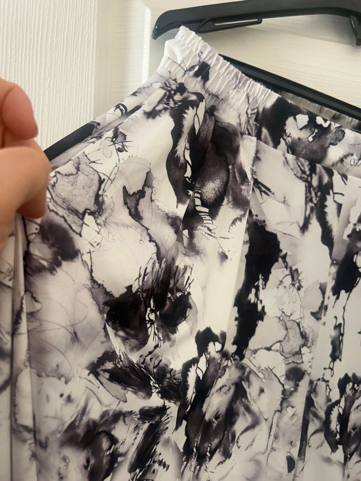 Gri Batik Desenli Salaş Uzun pantolo - Görsel 4