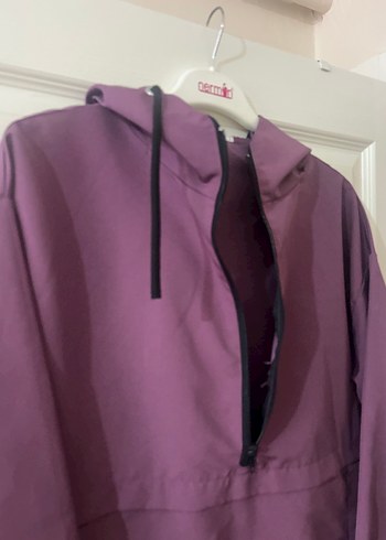 Mor Kapüşonlu Kadın Yağmurluk - Görsel 2