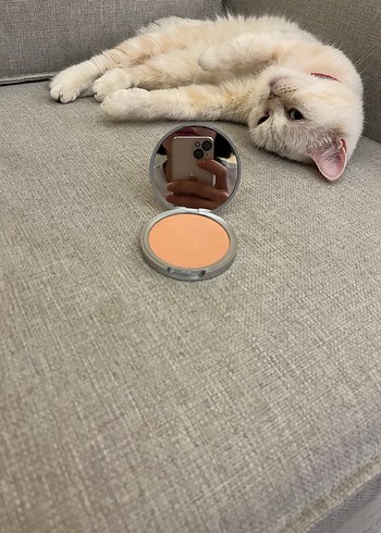 Beden theBalm Cindy-Lou Manizer Allık ve Aydınlatıcı