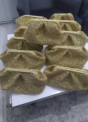 Gold metalik kağıt ipten burslu çanta 