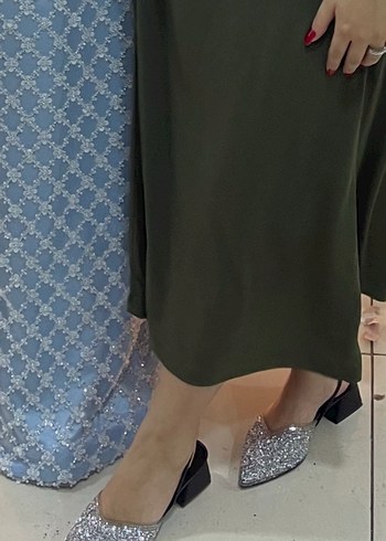 Kadın Gümüş Simli Stiletto Yılan Desenli Ayakkabı