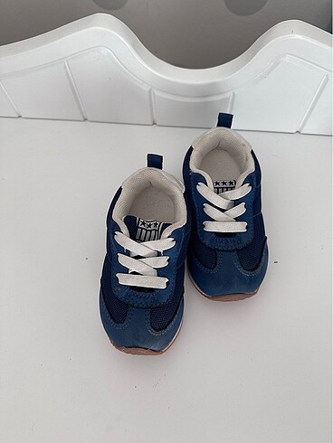 20 Beden H&M spor ayakkabı