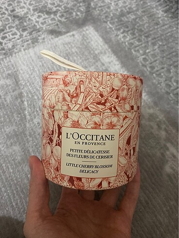 Beden Loccitane kiraz çiçeği set