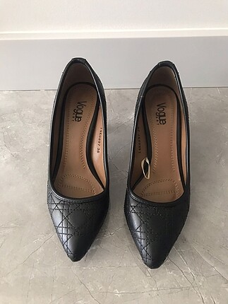 Kısa topuklu stiletto