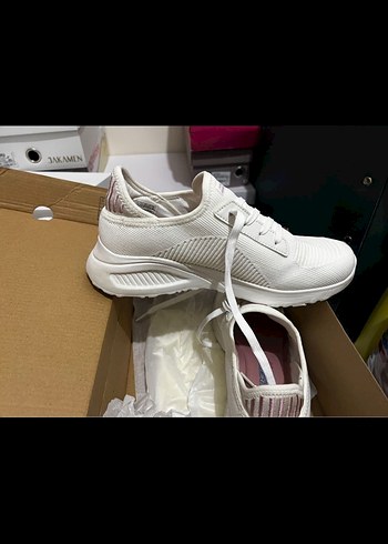 Skechers beyaz spor ayakkabı - Görsel 2