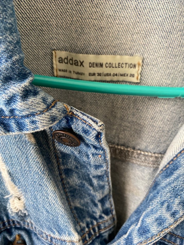 Düğmeli Mavi Kadın Kot Ceket - Görsel 3