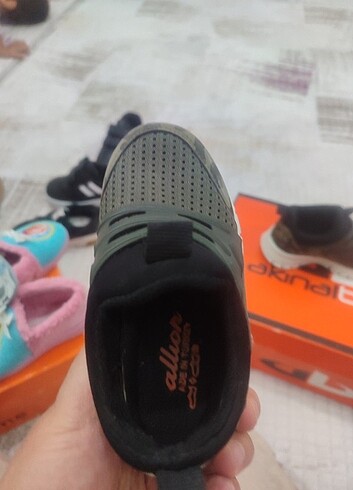 24 Beden haki Renk Sporr