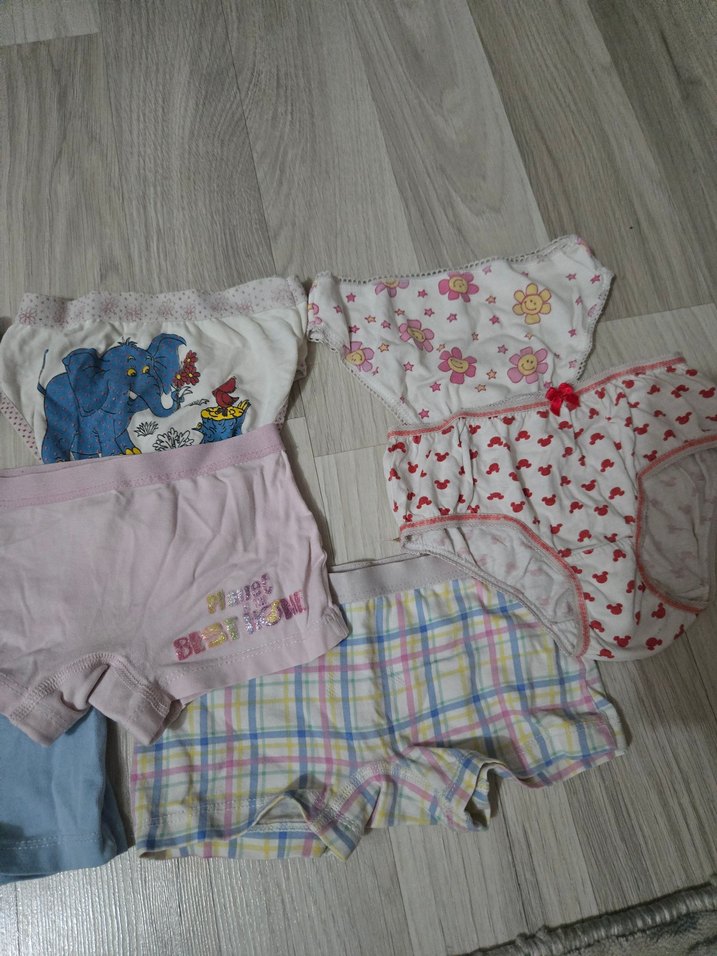 1-2  yaş iç çamaşırları. - Görsel 3