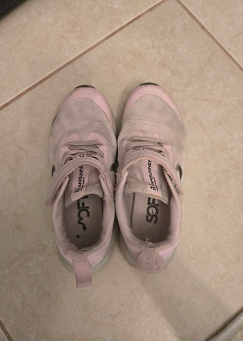 31 Beden Nike Kız Çocuk Pembe Spor Ayakkabı