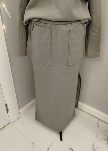 Uzun Gri Yüksek Yakalı Triko takım - Görsel 3