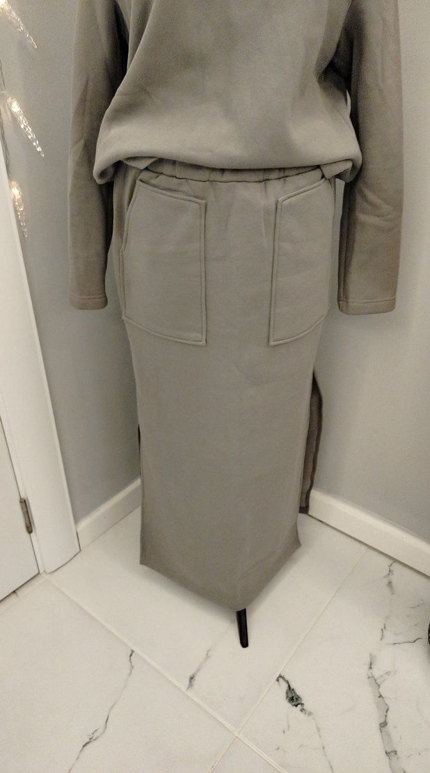 Uzun Gri Yüksek Yakalı Triko takım - Görsel 3