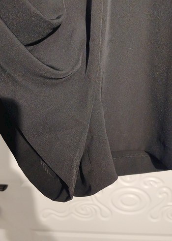 Siyah V Yaka Uzun Kollu Kısa Tulum - Görsel 3