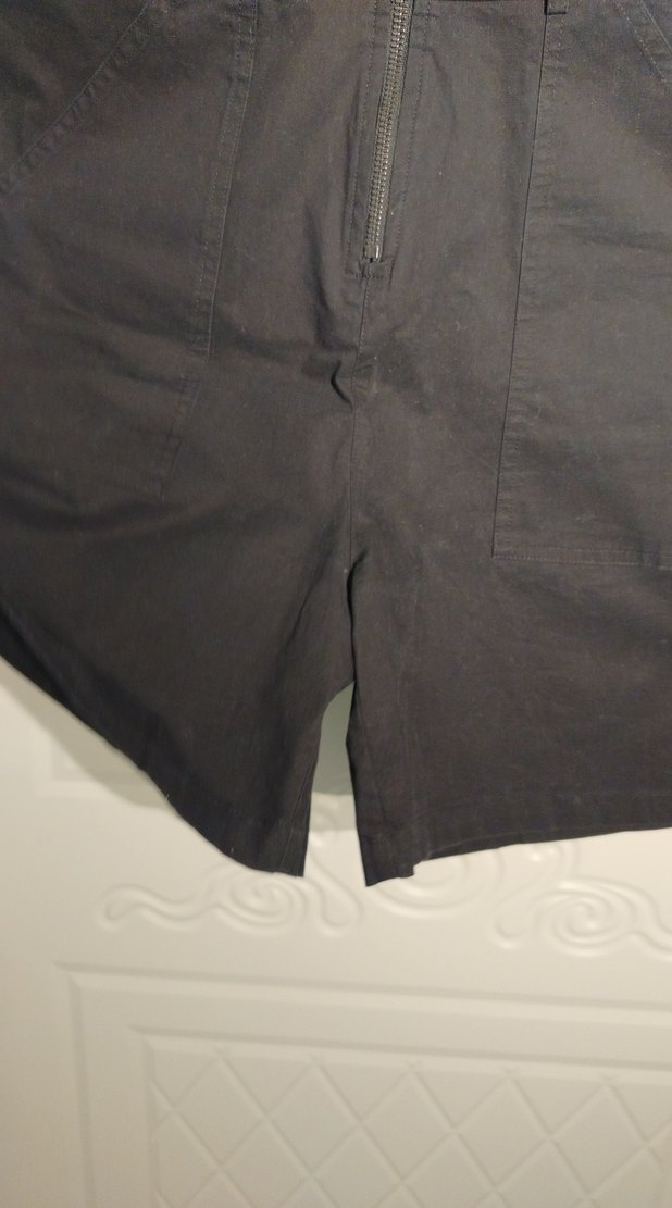 Siyah Fermuarlı Kısa Kollu Tulum - Görsel 2