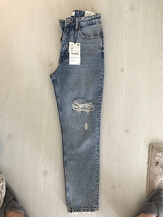 ZARA MOM FIT