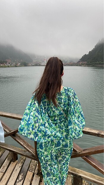 Zara Sadece bır kere gıyıldı