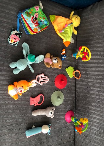 Renkli Bebek Oyuncakları Seti