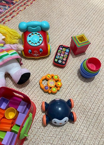 Renkli Bebek ve Oyuncak Seti - Görsel 3