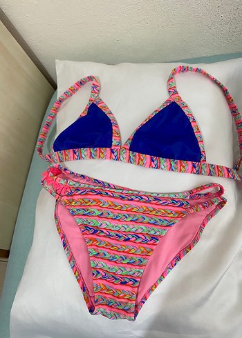 Diğer Renkli Bağlamalı Askılı Kız Bikini