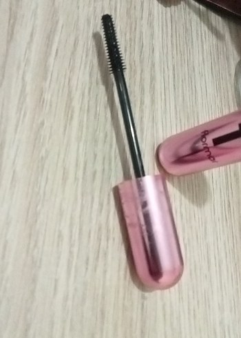 Parlak Pembe Flormar Maskara - Görsel 3