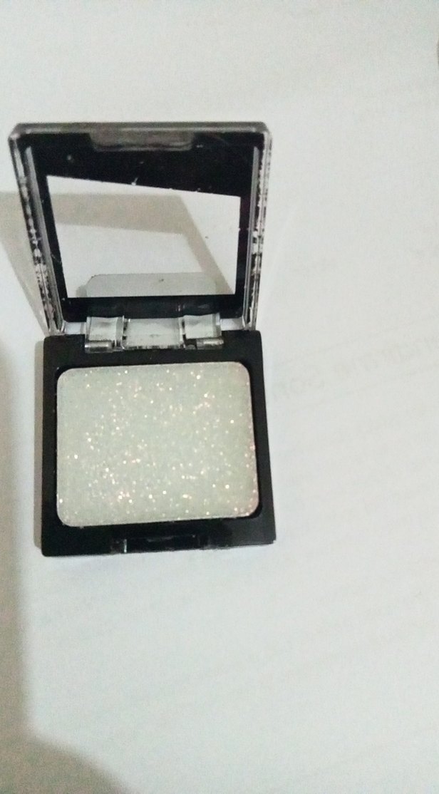 Wet n Wild Parlak Siyah Far - BLEACHED - Görsel 3