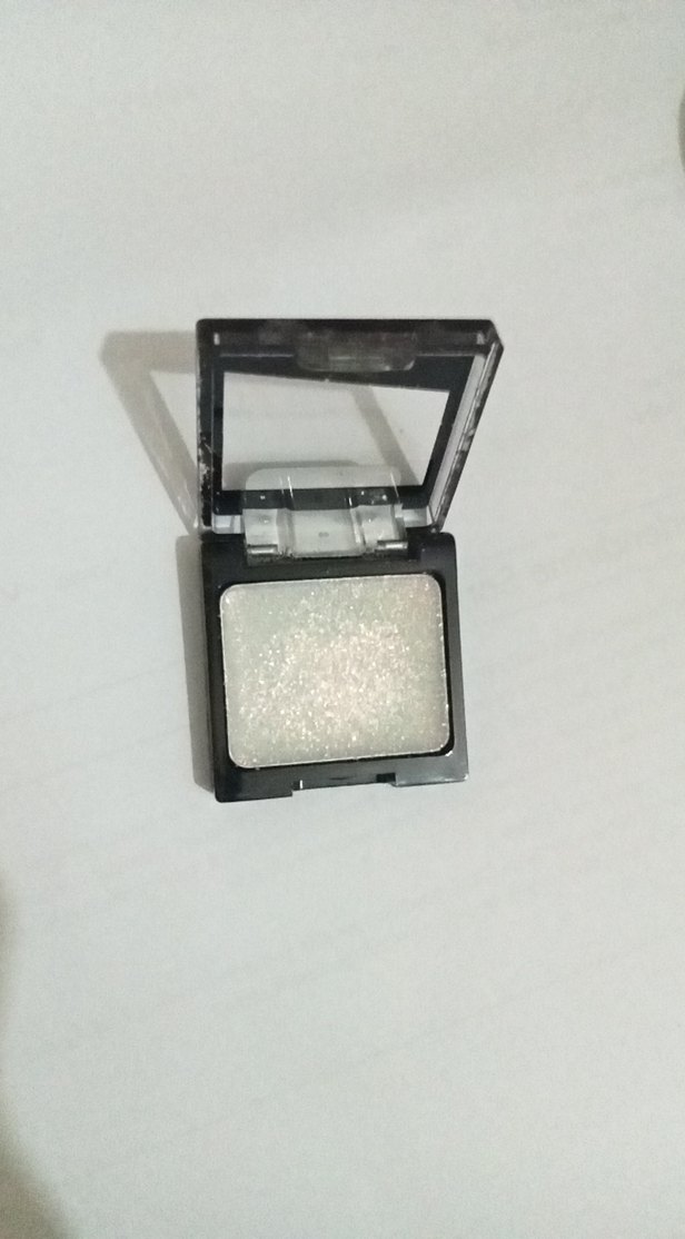Wet n Wild Parlak Siyah Far - BLEACHED - Görsel 4
