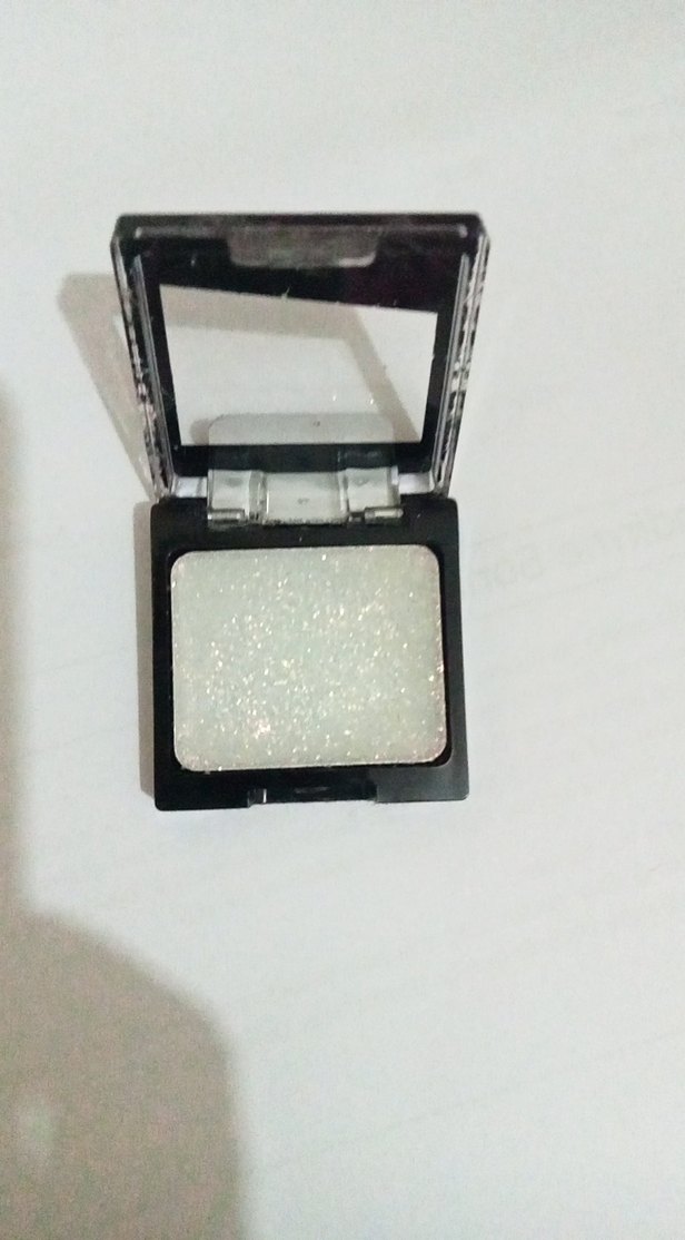 Wet n Wild Parlak Siyah Far - BLEACHED - Görsel 5