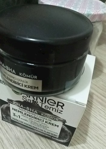 Garnier Saf & Temiz Matlaştırıcı Nemlendirici Krem - Görsel 7