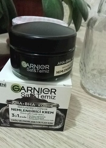 Garnier Saf & Temiz Matlaştırıcı Nemlendirici Krem - Görsel 6