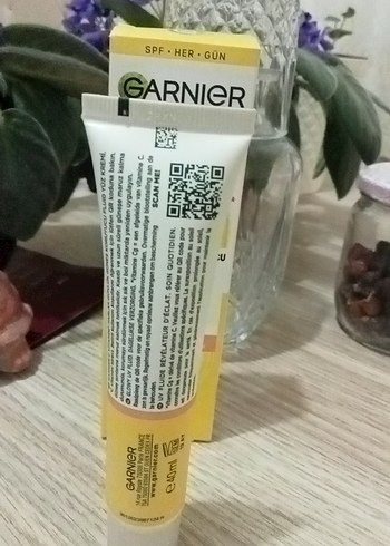 Garnier C Vitamini Parlak BB Krem SPF 50+ - Görsel 4