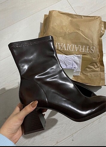 37 Beden stradivarius bot