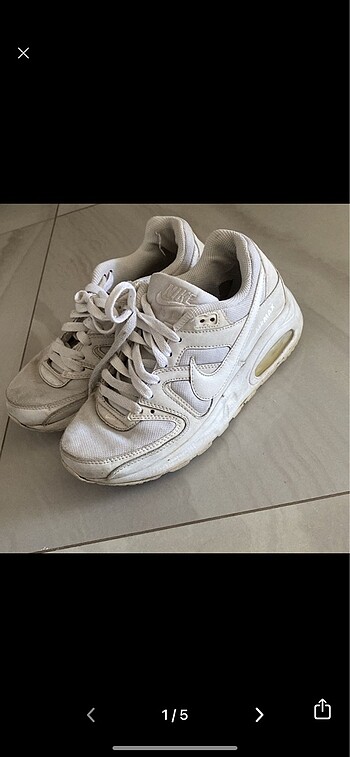 Nike Sneaker