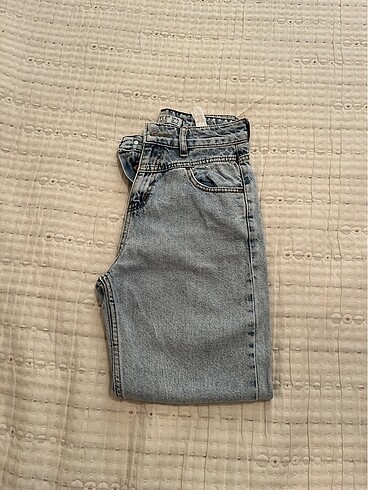Paça detaylı jean