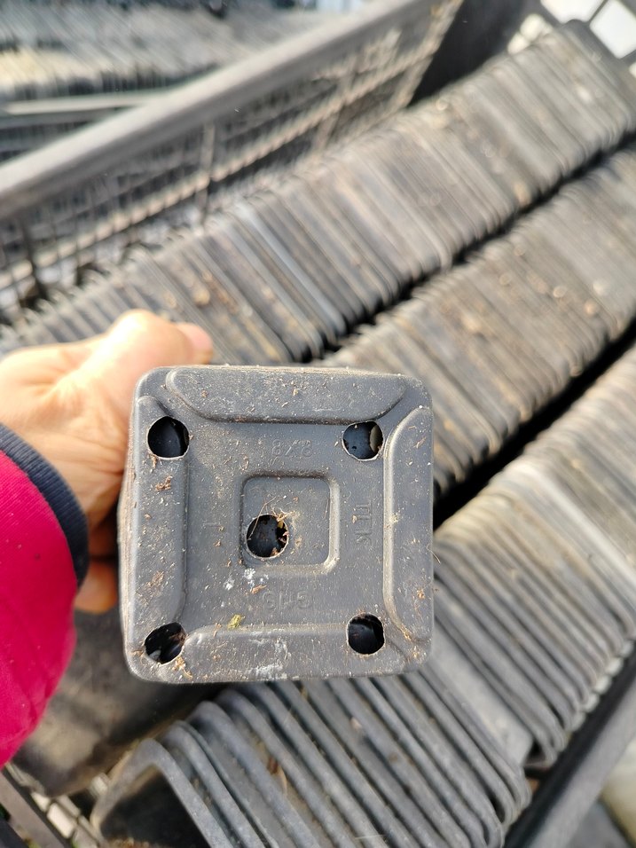 üretim saksıları kare pot - Görsel 3