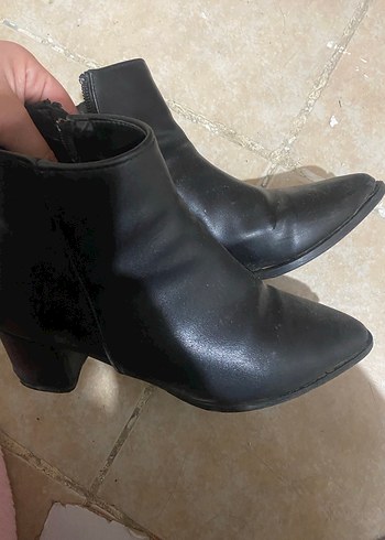 37 Beden siyah Renk Siyah Deri Topuklu Kadın Bot