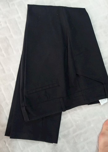 Kadın Siyah Piliseli Kumaş Pantolon - Görsel 2