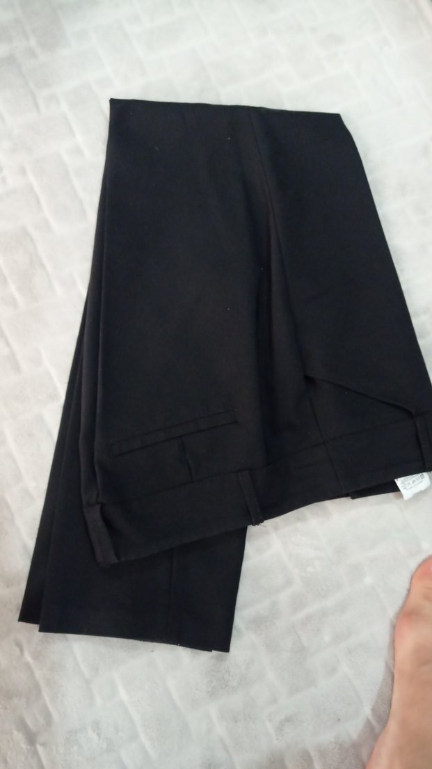 Kadın Siyah Piliseli Kumaş Pantolon - Görsel 2