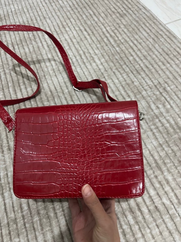 Bershka model çanta - Görsel 4