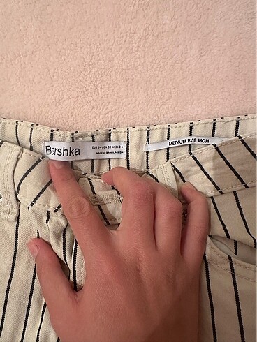 34 Beden Bershka şort