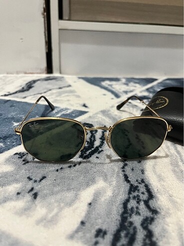 Rayban güneş gözlüğü
