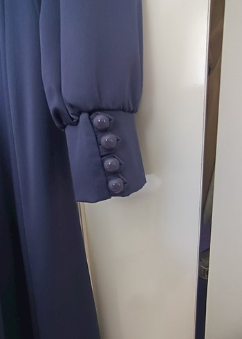 Uzun Kollu Lacivert Piliseli Kadın saten Elbise - Görsel 4