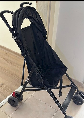 Siyah Bebek Arabası