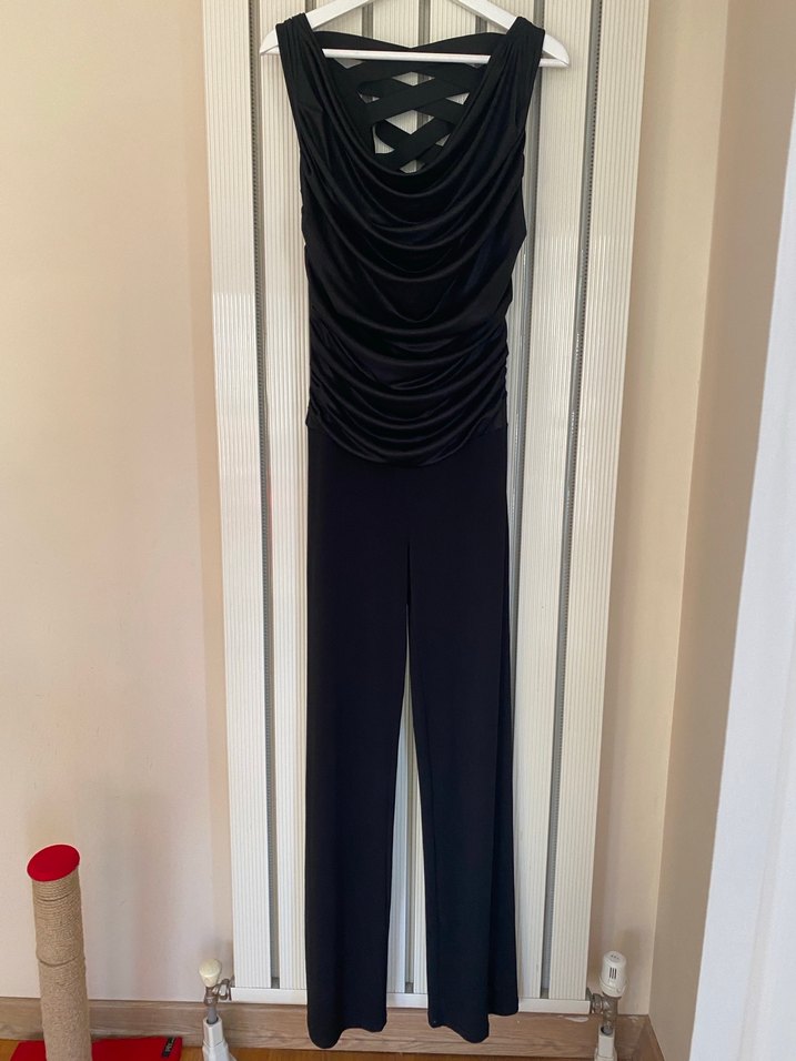 Siyah Drapeli V Yaka Tulum - Görsel 2