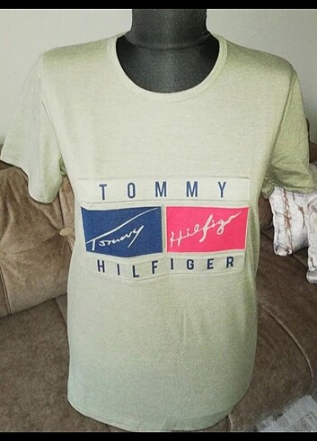 Diğer Tommy Hilfiger Unisex Tişört 