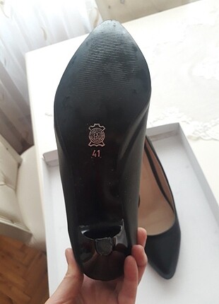 Diğer Deri stilletto