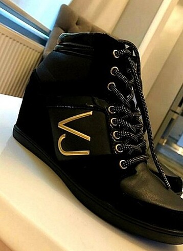 Versace bot