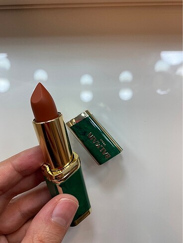 Ruj ve lipstick