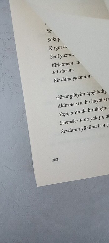  Beden Renk Nil mevsimi roman