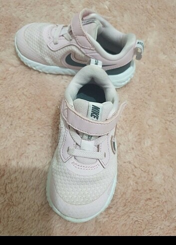 24 Beden pembe Renk Nike 23.5 numara spor ayakkabı 